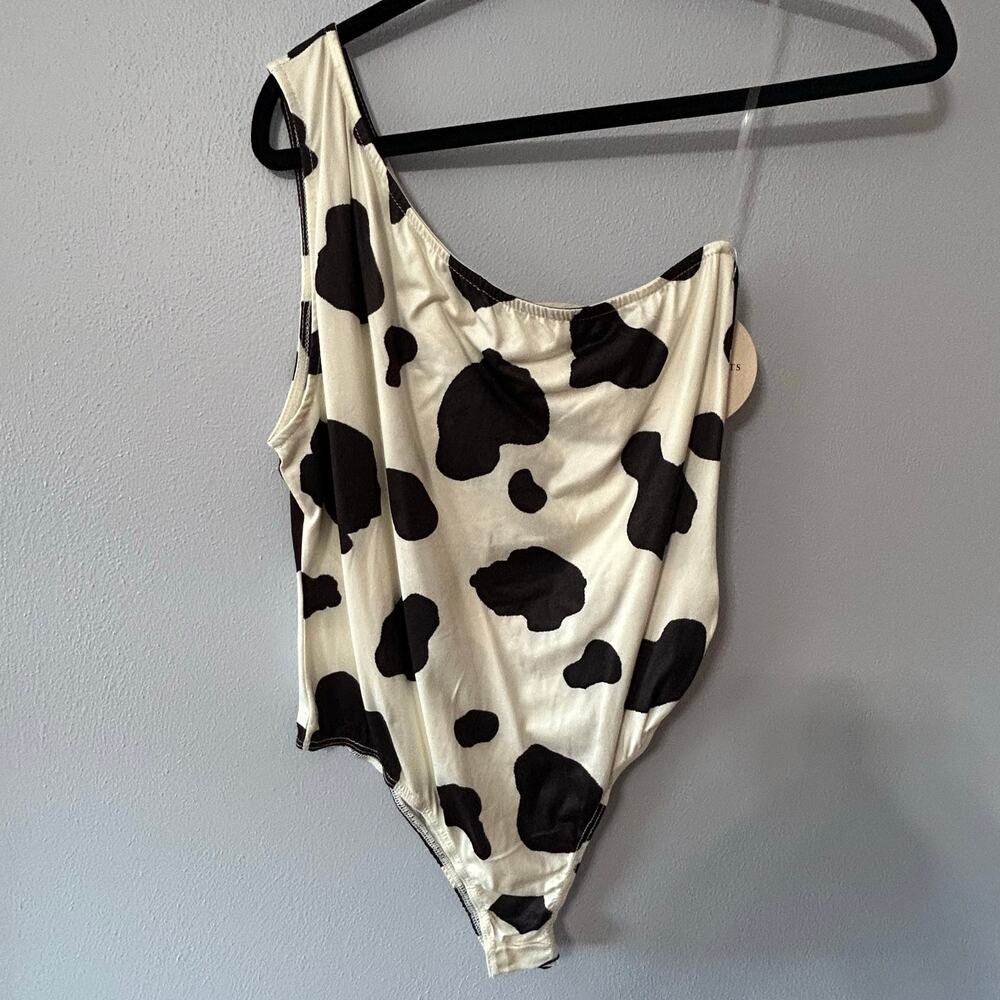 Saints & Hearts One Shoulder One-Piece Cow Print Bodysuit Sz L New
